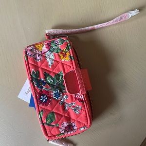 New Vera Bradley smartphone wristlet in coral floral pattern